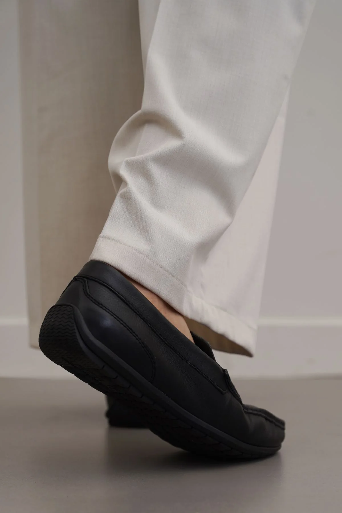 COMFORT REAL LEATHER MOCCASIN