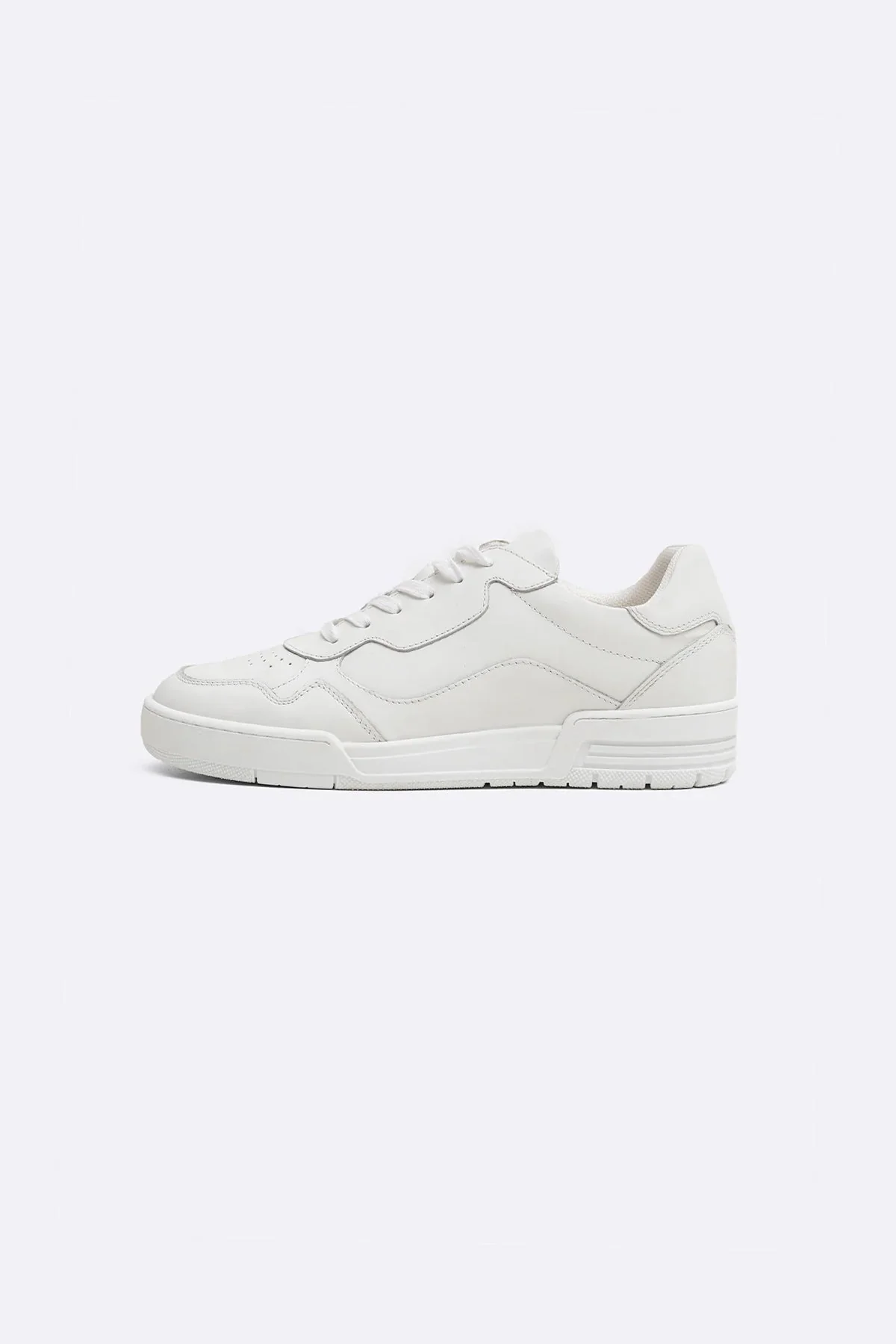 ALL WHITE LEATHER SNEAKERS